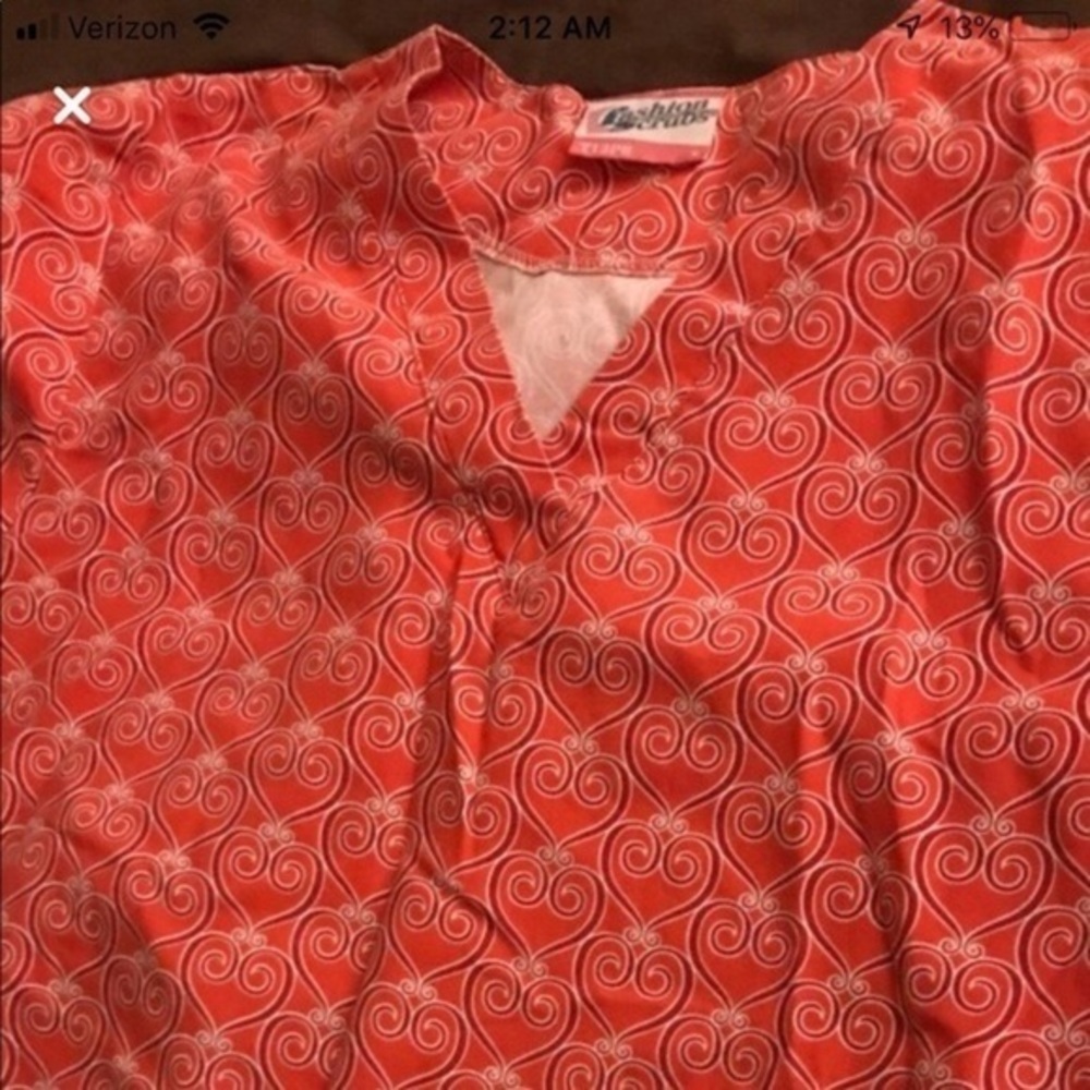 Nursing Scrub shirt- red with hearts